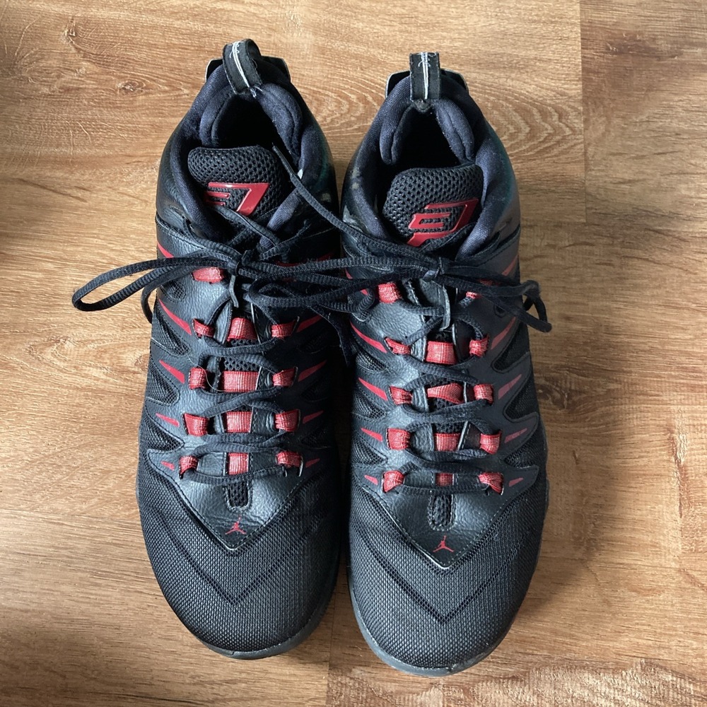Size 12 - Jordan 831144-991 Black and red Minor Wear Nikeid GUC